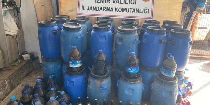 Kendi ürettiği sahte içkiyi satan iş yerine operasyon: 2 gözaltı