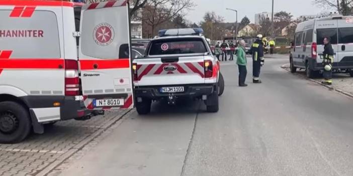 Almanya'da bomba paniği! 21 bin kişi tahliye edildi