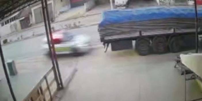 Bir polisin şehit olduğu kazanın görüntüleri ortaya çıktı