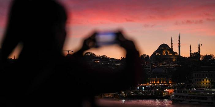 Turistler akın akın Türkiye'ye geldi