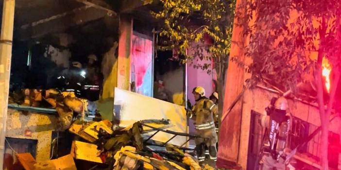 Bağcılar’da gece yarısı korkutan yangın: 70 yaşındaki adam alevlerin arasından kurtarıldı