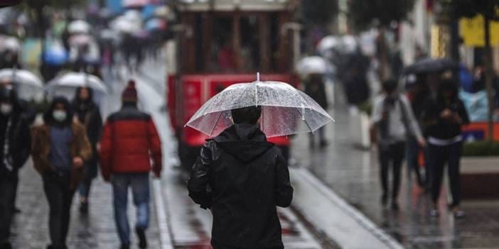 İstanbullular dikkat! AKOM uyardı: Hafta sonu kuvvetli sağanak geliyor!