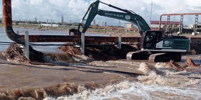 Çanakkale'yi sağanak vurdu: Tuzla Çayı taştı binaları su bastı