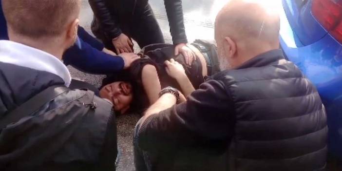 Önce bariyere sonra taksiye çarptı: Direksiyonda baygınlık geçirdi!