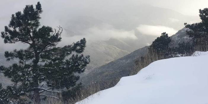 Kazdağları'na mevsimin ilk karı yağdı