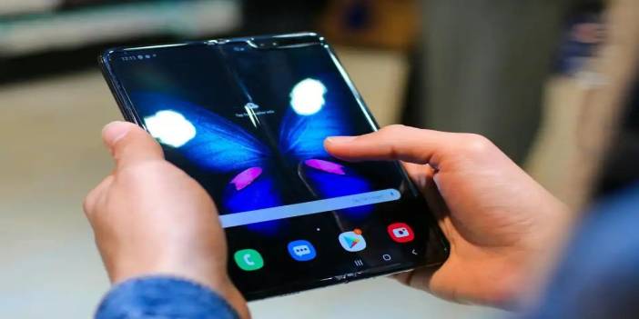 Apple henüz pazara girmeden katlanabilir akıllı telefon satışları fırladı