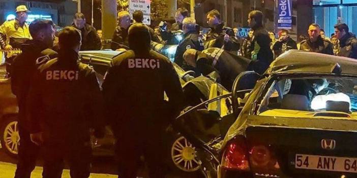 Sakarya'da iki otomobil birbirine girdi: 1 kişi hayatını kaybetti 3 yaralı