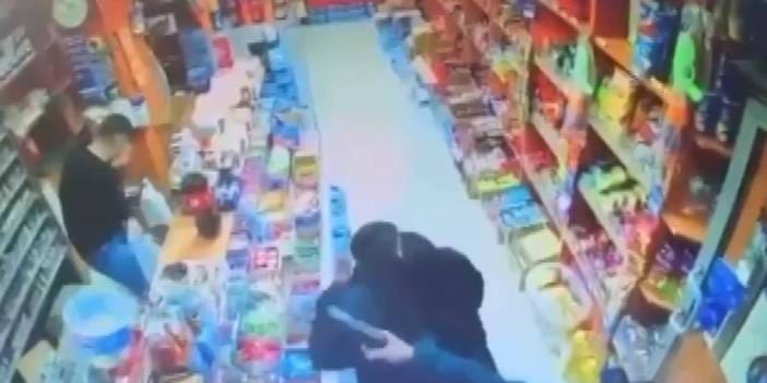 İstanbul'da kan donduran cinayet! 10 bin lira için tartıştığı adamın oğlunu öldürdü!