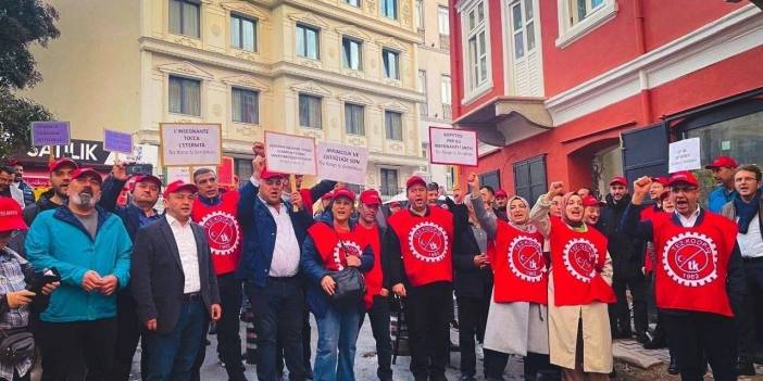 İtalyan Lisesinde öğretmenler greve çıktı: Hak arayana soruşturma!