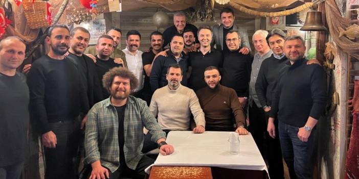 İktidar yazarı Mehmet Akif Ersoy operasyonunu Susurluk'a benzetti! Bu fotoğrafı paylaştı