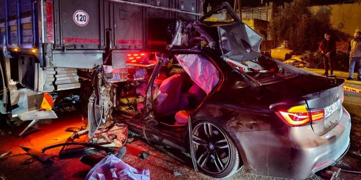 Kaza yapan kamyona arkadan çarptı! Sürücü olay yerinde can verdi