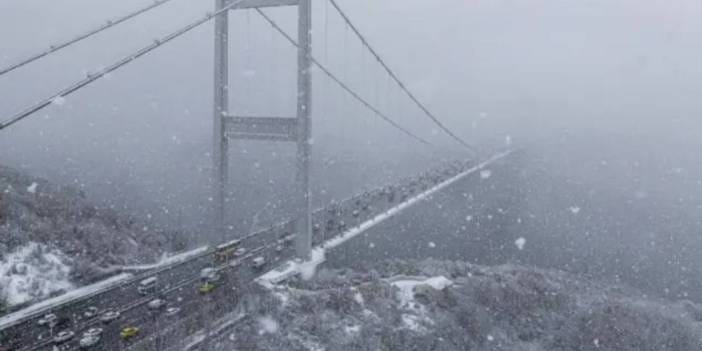 Meterolojiden uyarı geldi! Kar, sağanağa teslim olan İstanbul'un dibine kadar geldi!