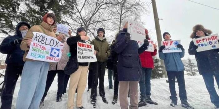 Roblox Rusya'da da engellenince Türkiye'deki karenin aynısı yaşandı! Çocuklar eyleme çıktı