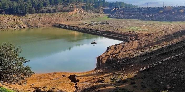 Kadıköy Barajı ölü hacme düştü: Su alımı durduruldu