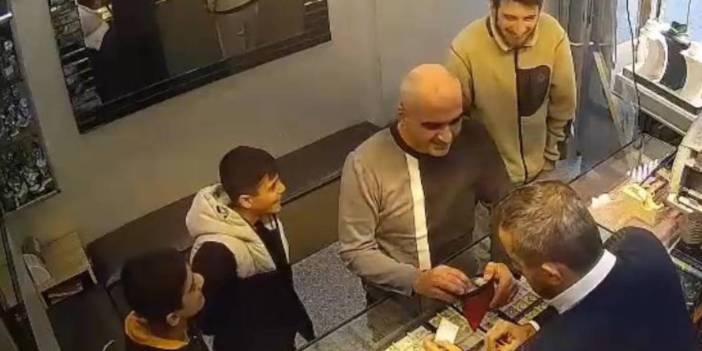 İki çocuğun tertemiz yüreği takdir topladı! Buldukları kese kese altınları bakın ne yaptılar