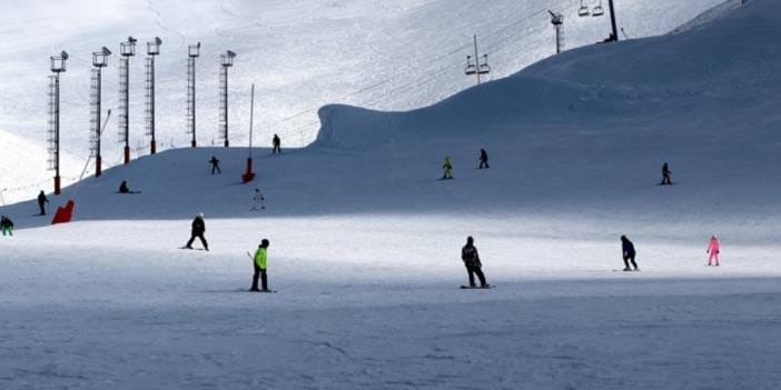 En kalını Palandöken'de ölçüldü! Tam tamına 55 santim