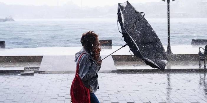 Meteoroloji tarih verdi! Bu iki bölgeyi fırtına vuracak
