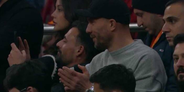 Galatasaray'da sessiz sedasız tribünlere geçti: Gol gelince çıldırdı