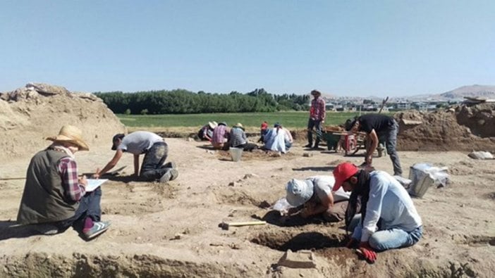 Van kayyumundan bir icraat daha: Arkeolojik kazıyı durdurdu