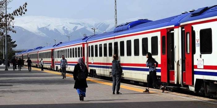 TCDD’de kullanılmayan vagon skandalı! 26 yıldır çürüyor