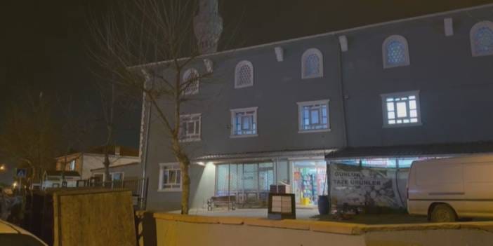 Cami avlusunda silahlı saldırı: O anlar kamerada