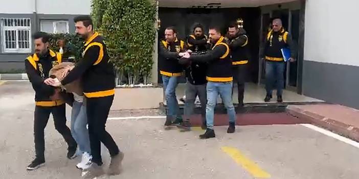 Burası Teksas değil Adana! Silahlı çatışmada yolda yürüyen genç vuruldu