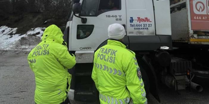 Bolu Dağı’nda zincir denetimi: Cezalar peş peşe kesildi
