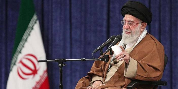 İran'dan Trump'ın 'müdahale ederiz' tehdidine yanıt! "Kendi ülkesine baksın"