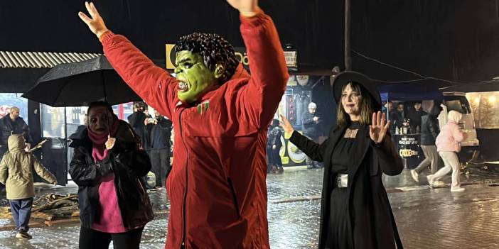 Bin yıllık gelenek 'Koleda' yağmur altında kutlandı