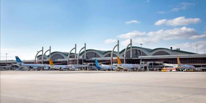 İstanbul'da hava trafiğine fırtına ayarı! Sabiha Gökçen için açıklama geldi