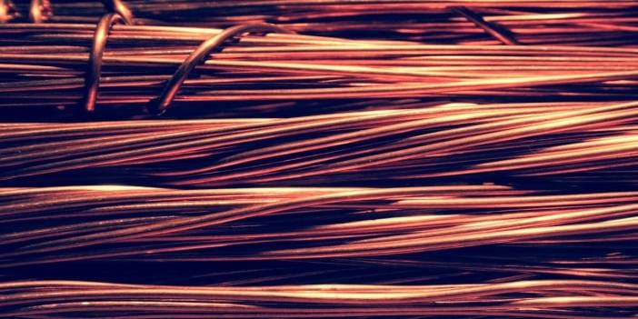 Elektroniğin kalbi bakır küresel kıtlıkla karşı karşıya: Bakır fiyatları uçuyor!