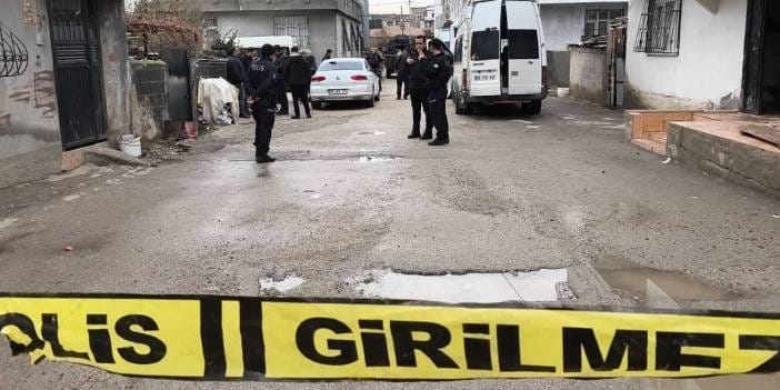 Adana'da iki grup arasındaki çatışma sonrası mahalle ablukaya alındı: Ölü ve yaralılar var!