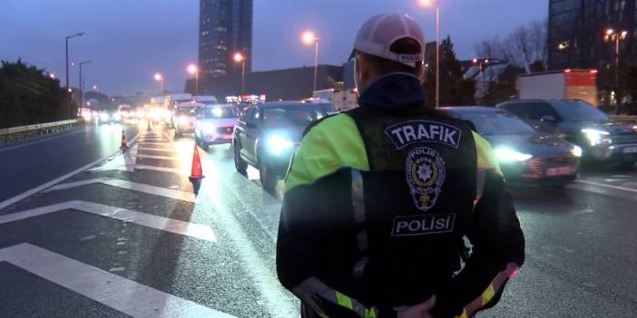 İstanbul'da dronlu denetim: 'Taralı alan ihlali' yapan sürücülere ceza yağdı