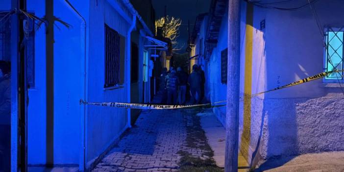 Arkadaşını öldürdü! Devriye gezen polise teslim oldu