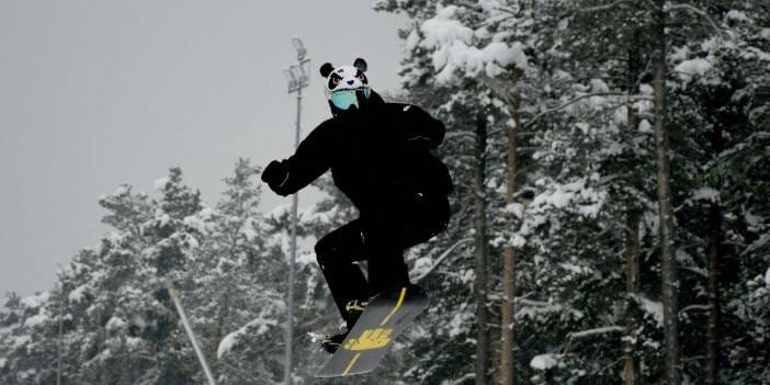 Sarıkamış snowboard tutkunlarının adresi oldu