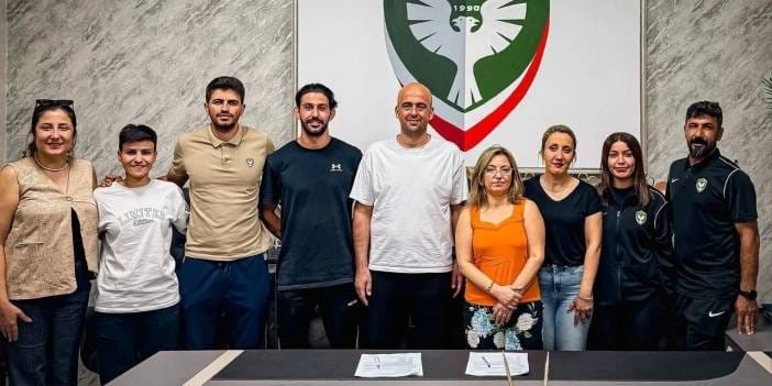 Amedspor'da sürpriz ayrılık: Başarılar dileyip gönderdiler