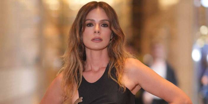 Özge Özpirinçci'den sürpriz Hülya Avşar çıkışı