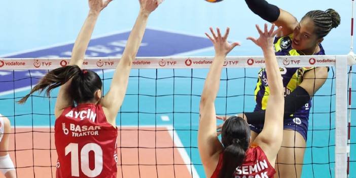 Galatasaray Fenerbahçe derbisinin başlama saati ertelendi: Vargas'tan kötü haber geldi