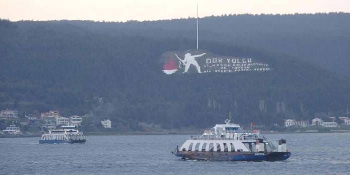 Bozcaada ve Gökçeada'da feribot seferlerine fırtına muhalefeti
