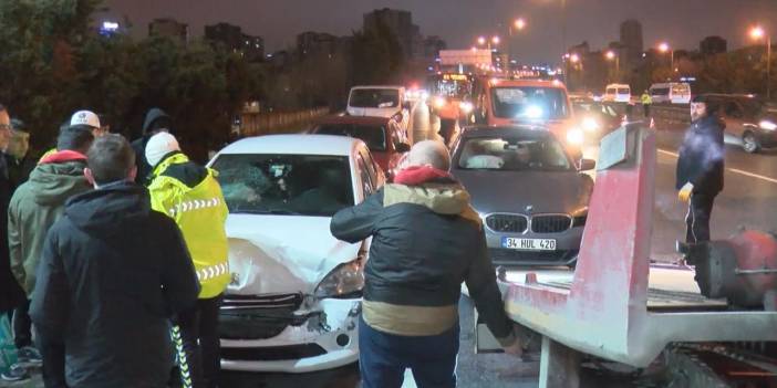Ümraniye TEM'de zincirleme kaza