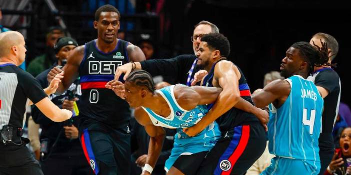 NBA'de kavga çıktı: Ortalık bir anda karıştı