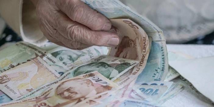 Emekli maaşını 28 bine tamamlayacak yeni sistemi açıkladı: Geliri sınırda olan yandı