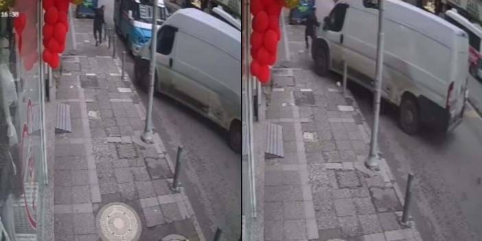 İzmir'de freni boşalan minibüs sokağı birbirine kattı