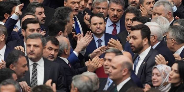 Akın Gürlek'in yemini TBMM'de tutanaklarında geçilmedi! Murat Emir: Yemin etmiş sayılamaz
