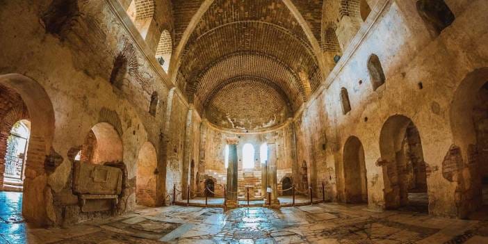 1500 yıllık Kilise'nin çatısını villasında kullandı! Müze müdürüne ihraç talebi