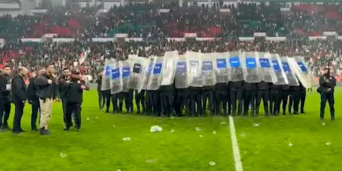 Amedspor'un liderliği gidince maç sonu saha karıştı