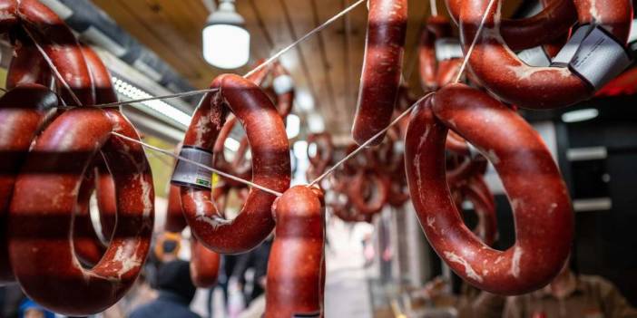 Dana kıyma diye kanatlı eti, sucuk diye boya yedirmişler: 54 ürün ifşa edildi