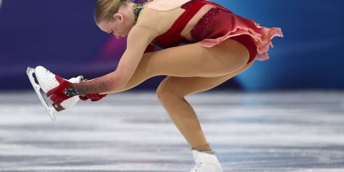 Buzda nefes kesen dans: Dünya ekran başına kilitlendi