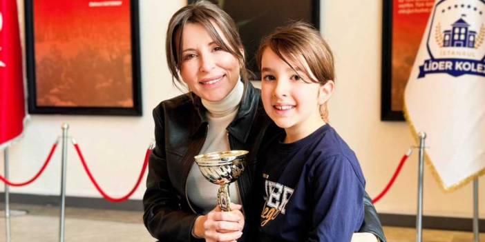 Adana'nın en küçük şampiyonu bir peri masalı yazdı: 7 yaşında kupayı kaptı!