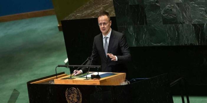 Macaristan, Ukrayna'ya yakıt sevkiyatını durdurdu